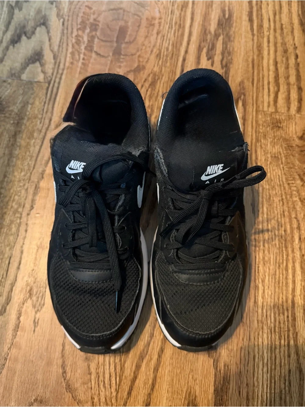 Nike Air Max Black Sneakers with White Swoosh size 7